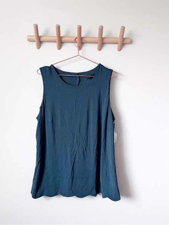 Halogen Tops - Halogen Teal Scoop Neck Sleeveless Scalloped Hem Tank - Teal